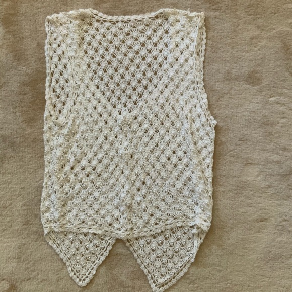 Elegant Vest - Picture 2 of 3